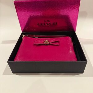 NWT/NIB - Coach Fuchsia Leather Wristlet with Bow Accent